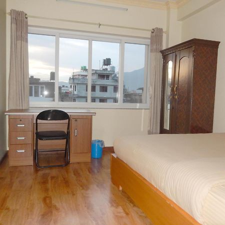 Shine Homestay Famille Francophone - Shine Home And Apartment Catmandu Exterior foto