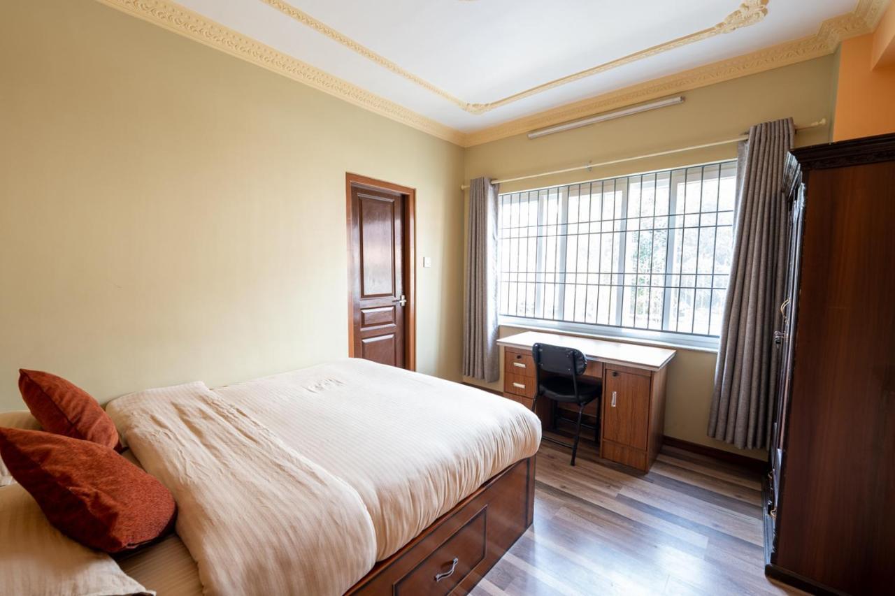 Shine Homestay Famille Francophone - Shine Home And Apartment Catmandu Exterior foto