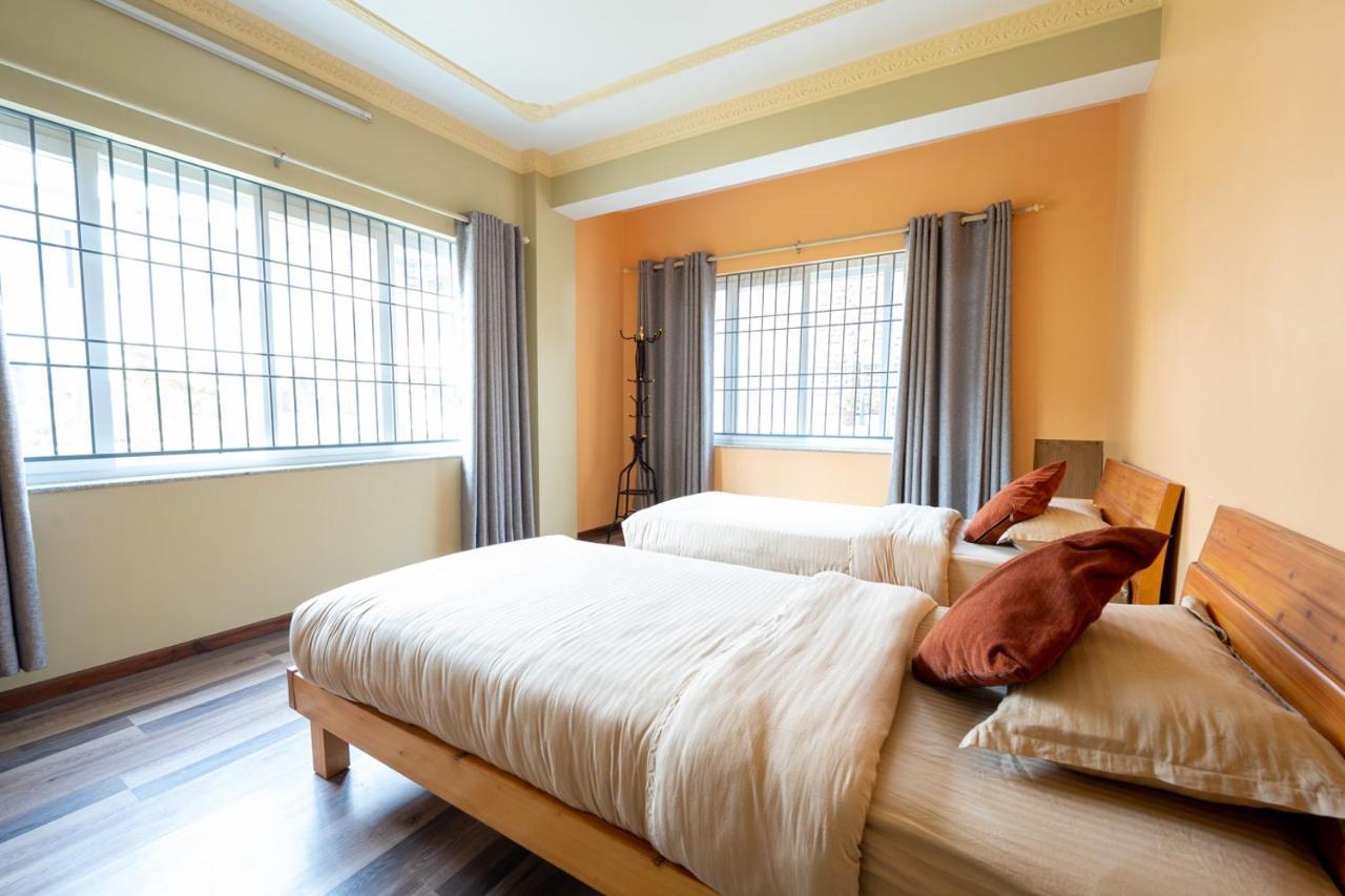Shine Homestay Famille Francophone - Shine Home And Apartment Catmandu Exterior foto