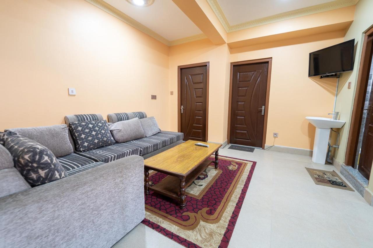 Shine Homestay Famille Francophone - Shine Home And Apartment Catmandu Exterior foto