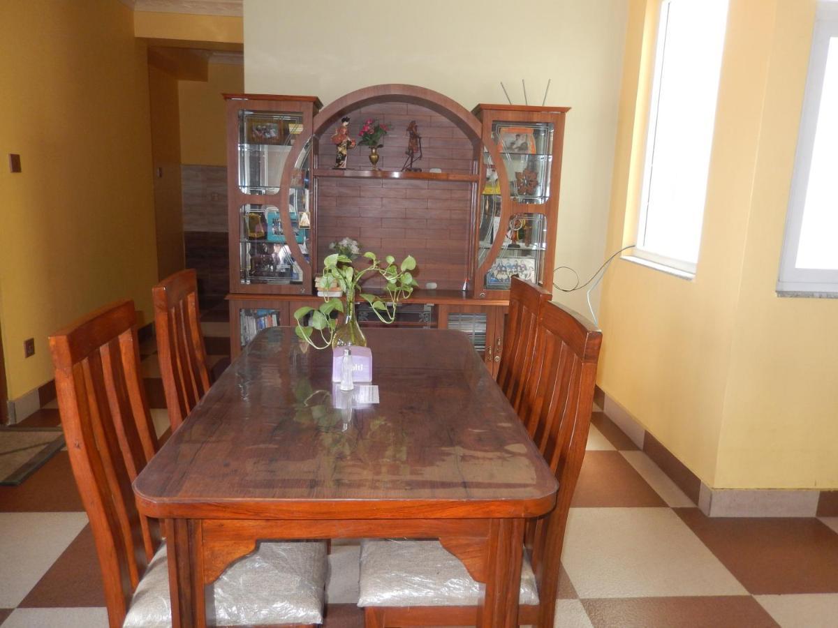 Shine Homestay Famille Francophone - Shine Home And Apartment Catmandu Exterior foto