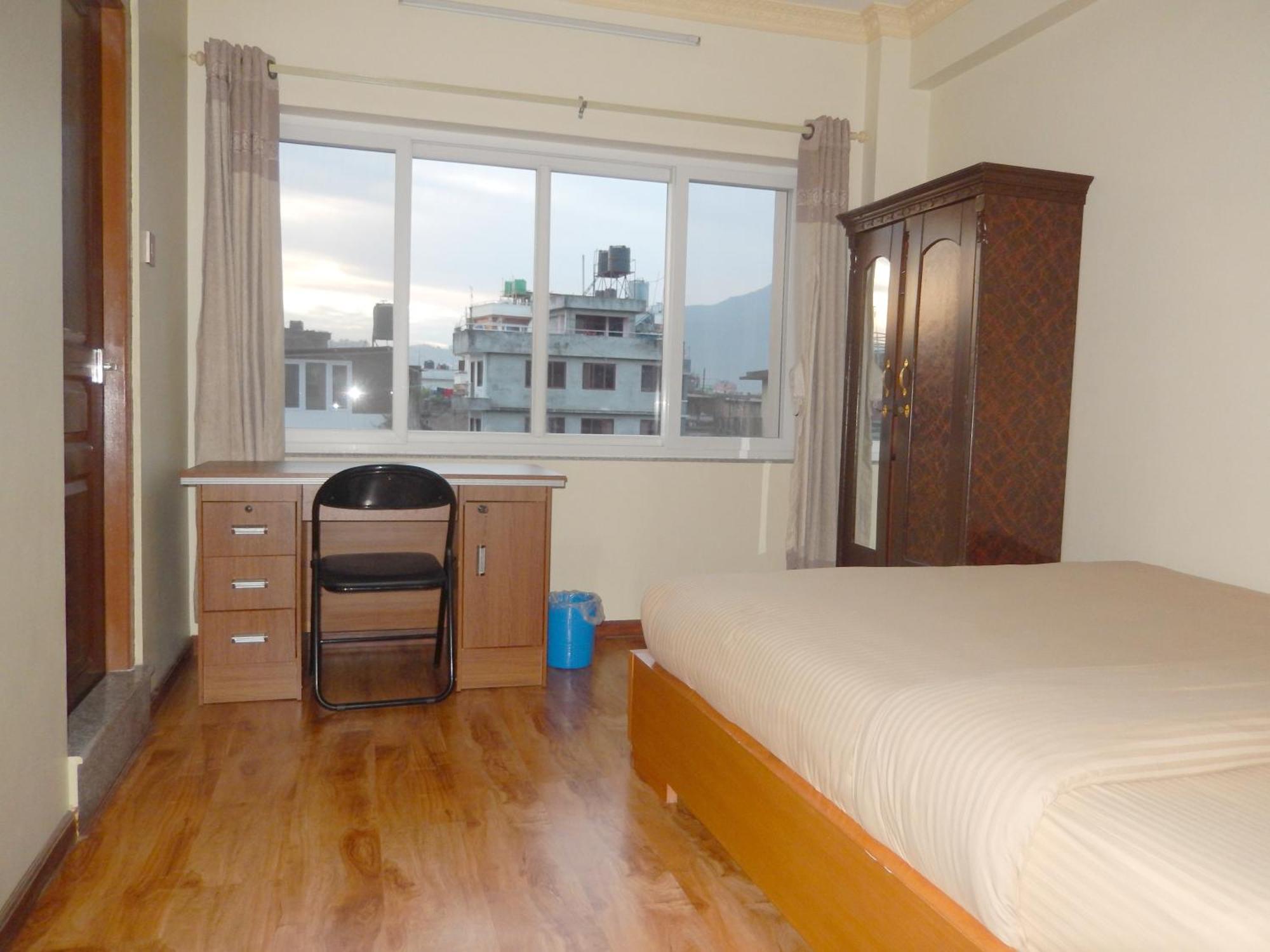 Shine Homestay Famille Francophone - Shine Home And Apartment Catmandu Exterior foto